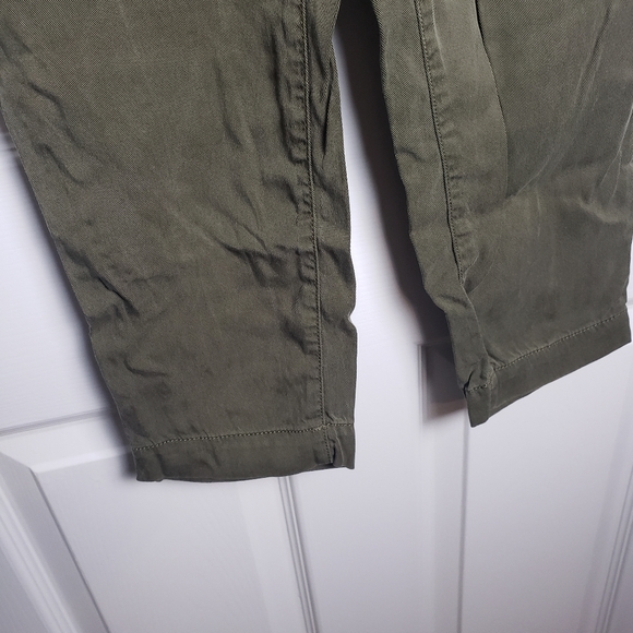 Gap Army Green Soft Khaki Pants - Picture 3 of 8